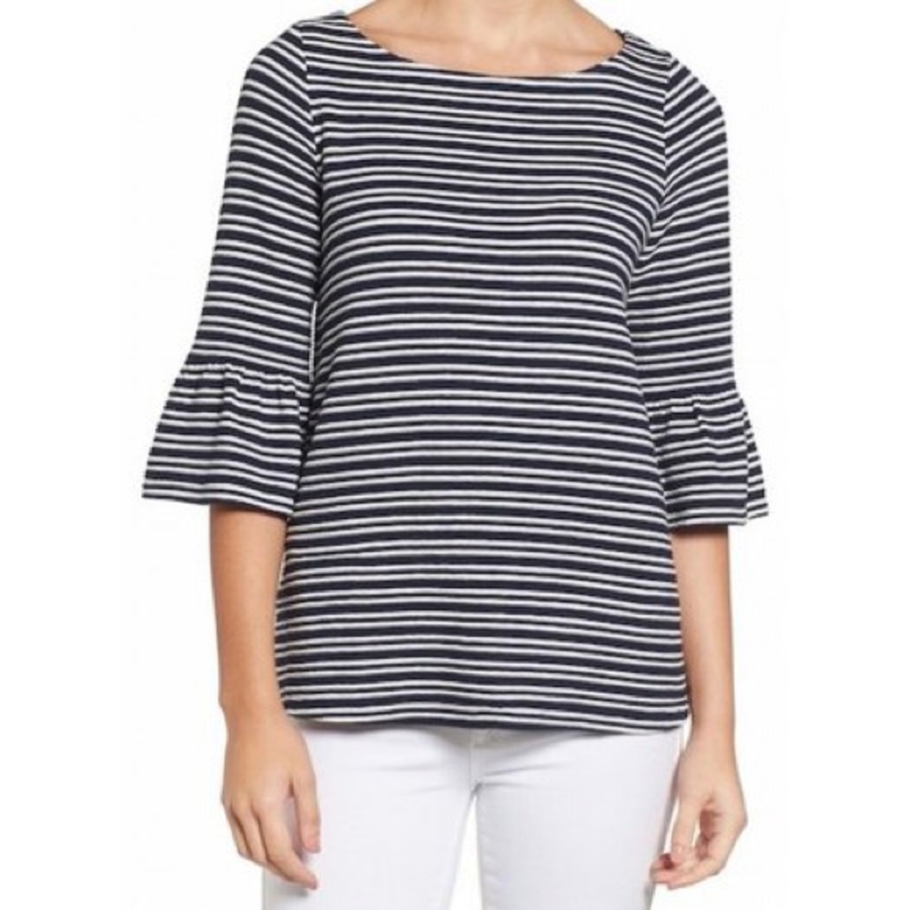 BELL SLEEVE TOP